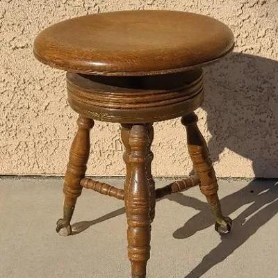 Petite Seat With Clawed Feet - Vintage Stool