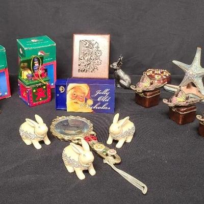 Tiny Trinket Boxes & Musical Treasures - Holiday Happiness And Everyday Elegance 