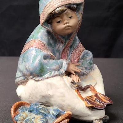 Lladro Fish Vendor Porcelain Figurine 