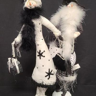 Frosty Fashionista Figurines - Cloth Construction