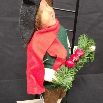Byers' Choice Williamsburg Christmas Collection - Fruitful Figure