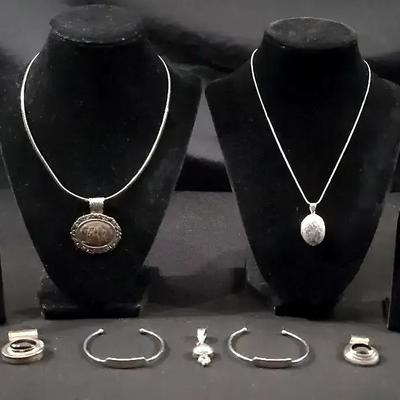 .925 Necklaces, Bracelets, Earrings And Pendants