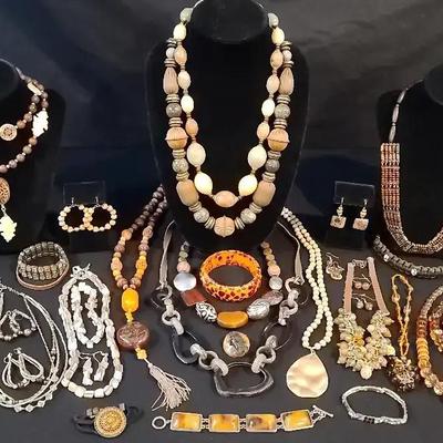 Natural Themed Jewelry 