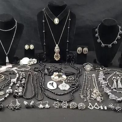 Victorian Style Jewelry 
