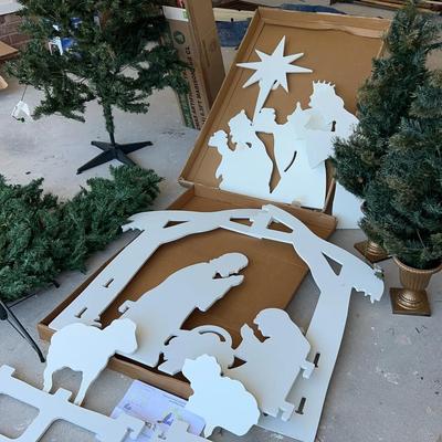 Christmas Trees & Outdoor Nativity Set
