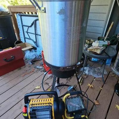 Mr. Heater Buddy, Shop Light & Turkey Fryer Pot (Untested)