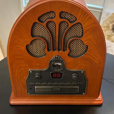 Cathedral Retro AM/FM Radio and CD Player 