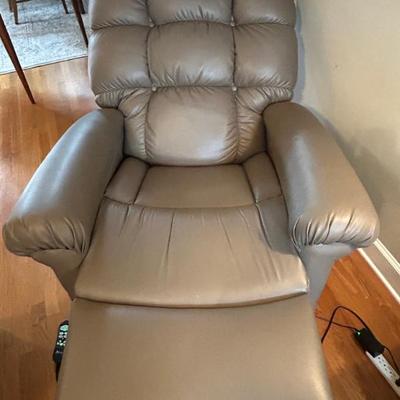 UltraComfort Power Lift Recliner Chair 