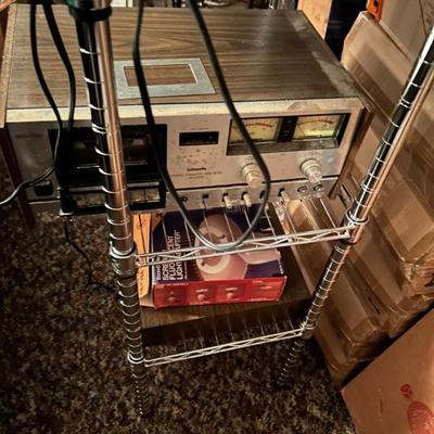 Sale Photo Thumbnail #58: Vintage electronics and speakers