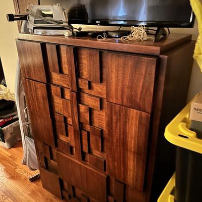 Sale Photo Thumbnail #21: Brutalist 