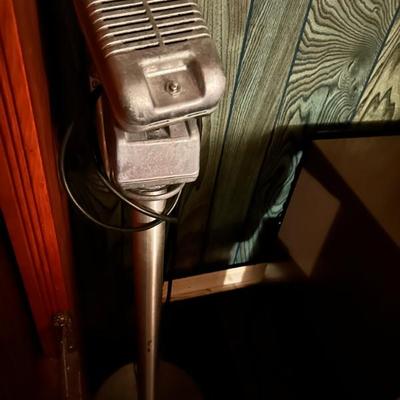 Sale Photo Thumbnail #41: Vintage drive in movie theater speaker with stand.