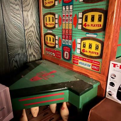 Sale Photo Thumbnail #12: 1959 United 3-Way Shuffle Alley Bowling Game