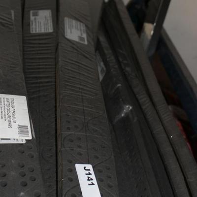 Sale Photo Thumbnail #147