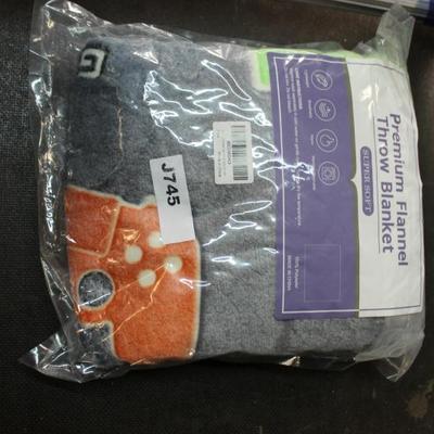 Sale Photo Thumbnail #766