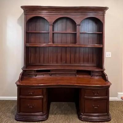 Winsome Strongson Curved Wood Desk with Lighted Hutch