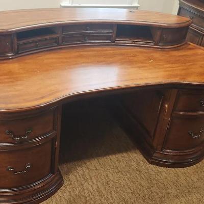 Winsome Strongson Center Desk