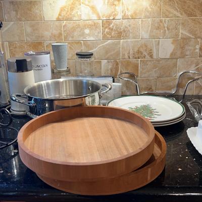 Mystery Lot of Kitchen Goods