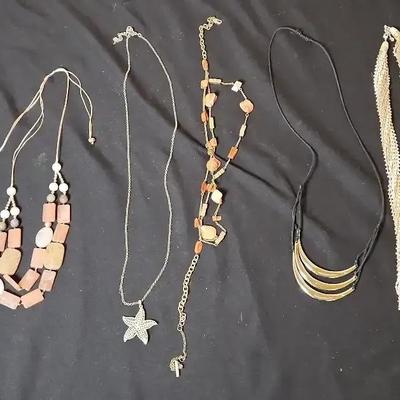 Miscellaneous Jewelry Lot