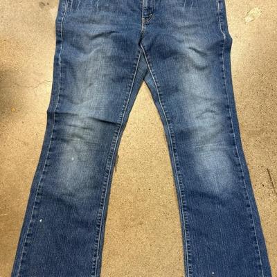 Sale Photo Thumbnail #378