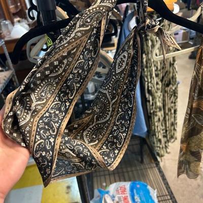 Sale Photo Thumbnail #261