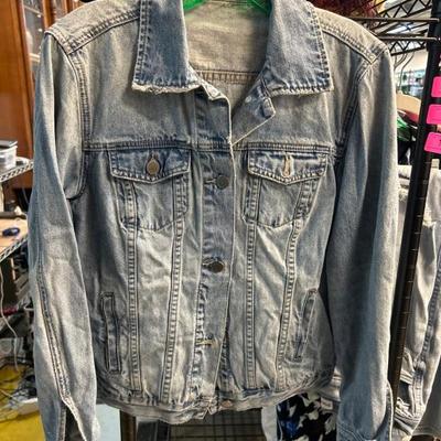 Sale Photo Thumbnail #176