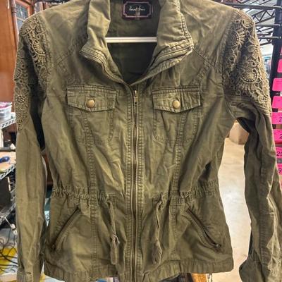 Sale Photo Thumbnail #285