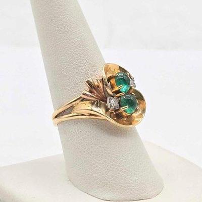 256 • 14k gold, diamond & jadeite ring, 6.0g