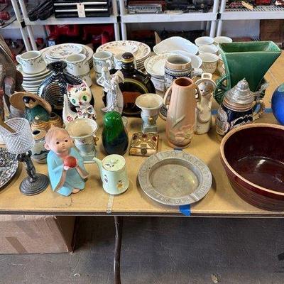 1534 • porcelain figurines, steins