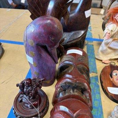 1538 • tiki mask, wooden carvings