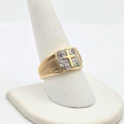 396 • 10k gold and diamond ring, 3.8g