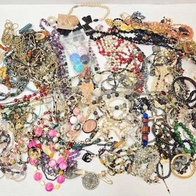 552 • costume jewelry