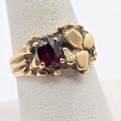 390 • 10k gold ring with semi precious stone, 4.4g
