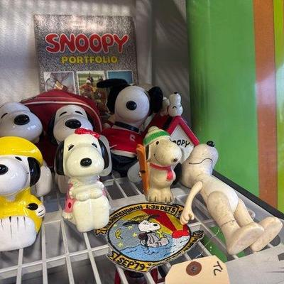 2066 • snoopy the dog collection