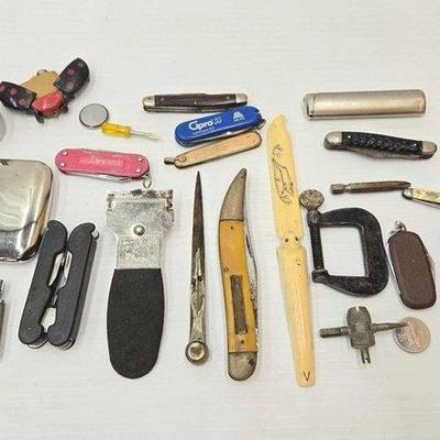 574 • knives & lighters