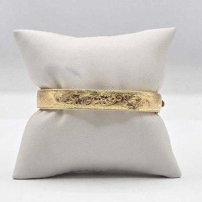 210 • 14k gold bangle bracelet, 19.4g