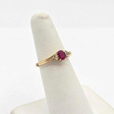 422 • 10k gold, diamond & ruby ring, 1.6g