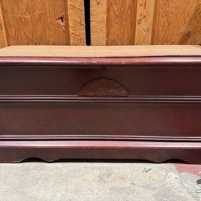 1560 • wooden chest