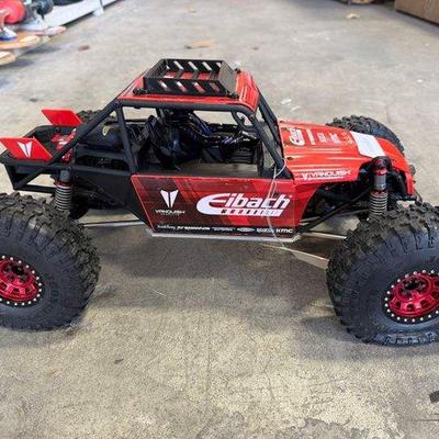 Sale Photo Thumbnail #17: 1022 • vanquish rock crawler rc model car