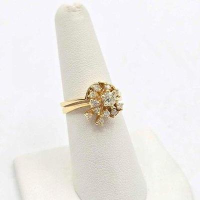 268 • 14k gold and diamond ring, 5.3g