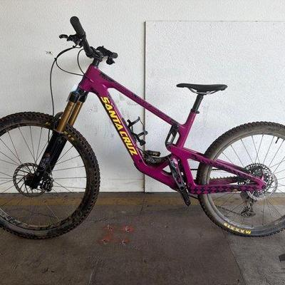 Sale Photo Thumbnail #6: 1000 • santa cruz bronson 5 c mx large kit mountain bicycle