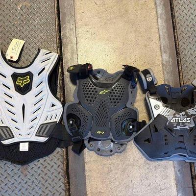 1500 • (3) chest protectors
