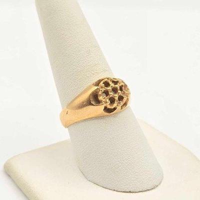 384 • 10k gold ring, 6.6g