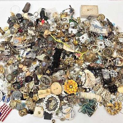 562 • costume jewelry