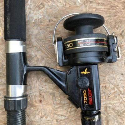 Master Blackfinn 2155 Fishing Pole & Eagle Claw 7050 Spinning Reel