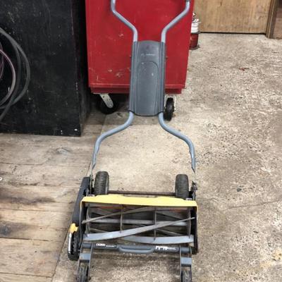 Fiskars Manual Reel Push Mower – Eco‑Friendly Lawn Care