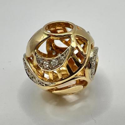 14k Gold Jewelry — Openwork Pendant