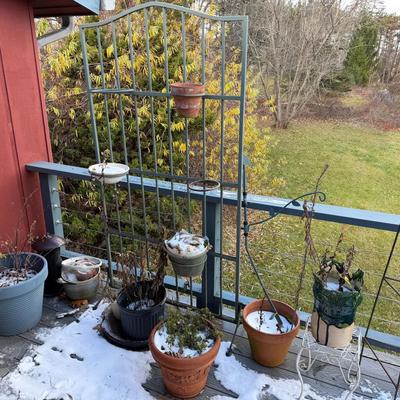 Large Planter & Outdoor Decor Lot