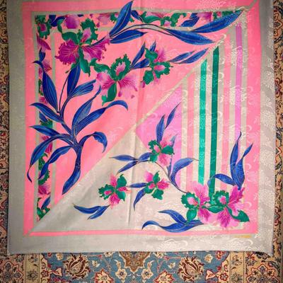 La Vilella Silk Scarf – Pink & Silver Floral Design