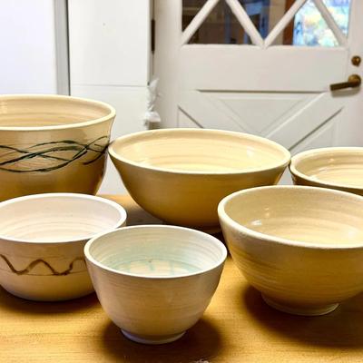(6) Neutral Pottery Pieces