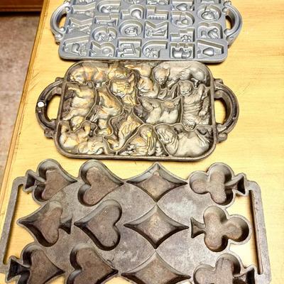 (3) Metal Baking Molds